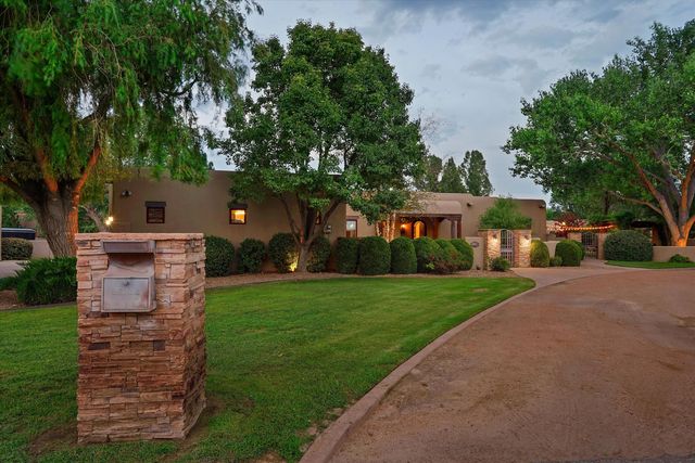 1109 Bona Terra Loop NW, Albuquerque, NM 87114