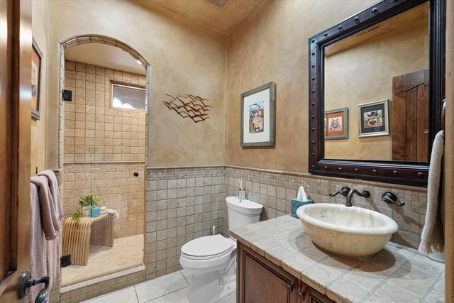 1109 Bona Terra Loop NW, Albuquerque, NM 87114