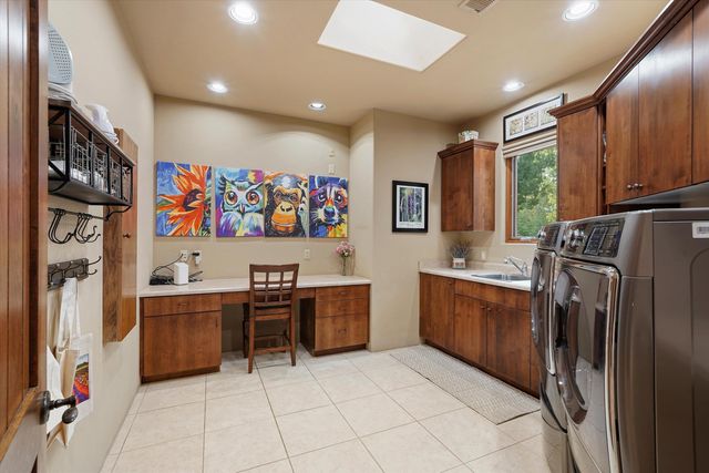 1109 Bona Terra Loop NW, Albuquerque, NM 87114