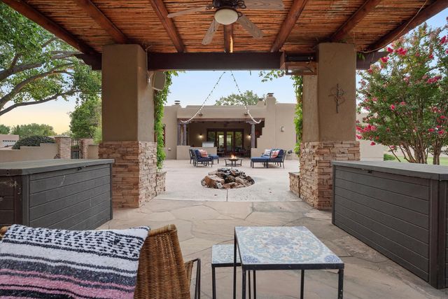 1109 Bona Terra Loop NW, Albuquerque, NM 87114