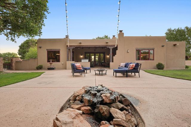 1109 Bona Terra Loop NW, Albuquerque, NM 87114