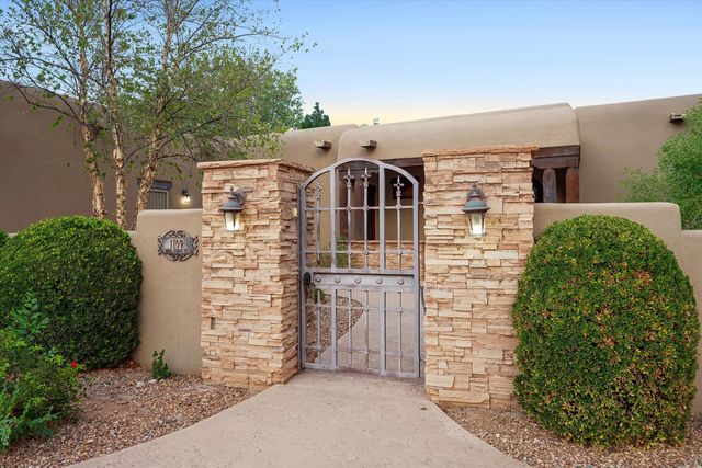 1109 Bona Terra Loop NW, Albuquerque, NM 87114