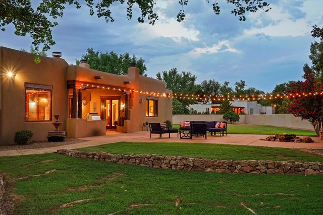 1109 Bona Terra Loop NW, Albuquerque, NM 87114
