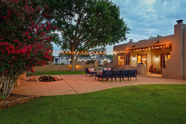 1109 Bona Terra Loop NW, Albuquerque, NM 87114