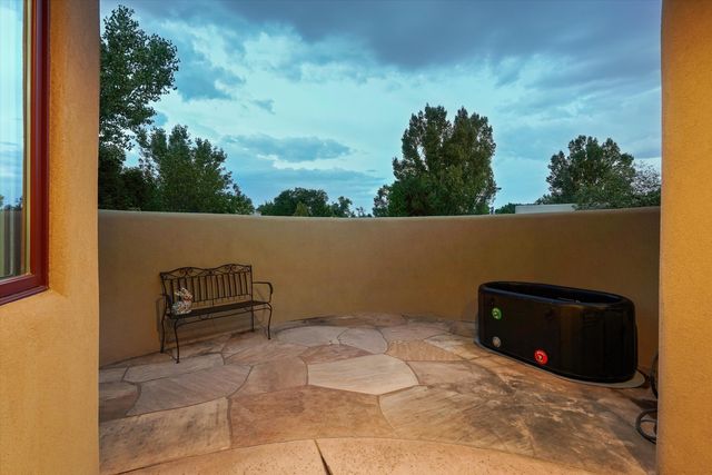 1109 Bona Terra Loop NW, Albuquerque, NM 87114