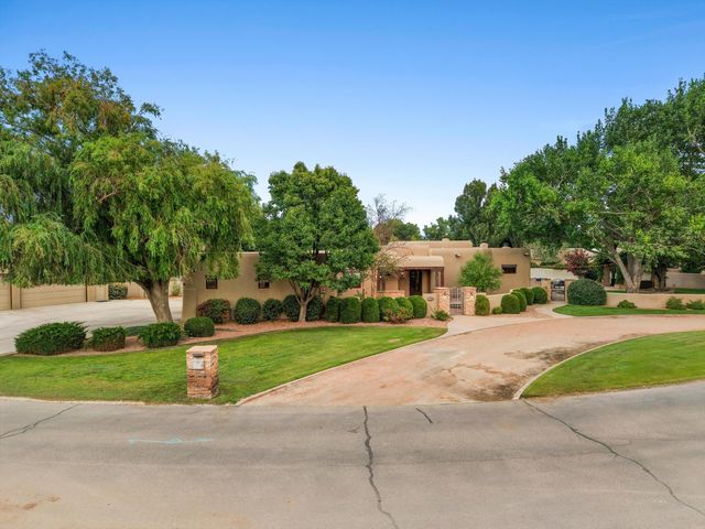 1109 Bona Terra Loop NW, Albuquerque, NM 87114