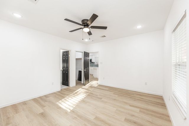 711 Staitti Street, Humble, TX 77338