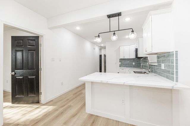 711 Staitti Street, Humble, TX 77338