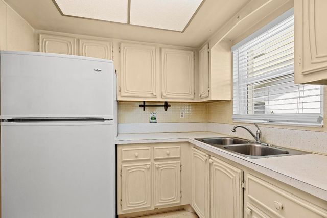 2758 Emory Drive E E, West Palm Beach, FL 33415