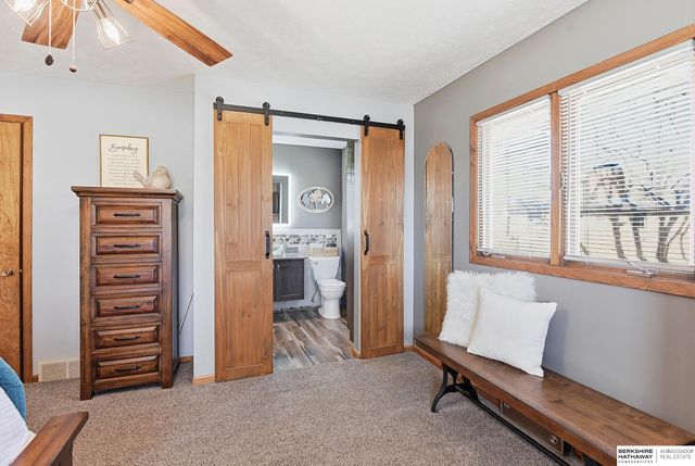 20764 Emmet Street, Omaha, NE 68022