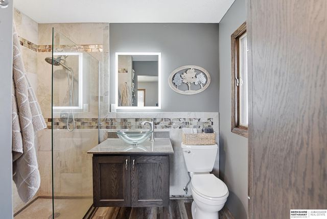 20764 Emmet Street, Omaha, NE 68022