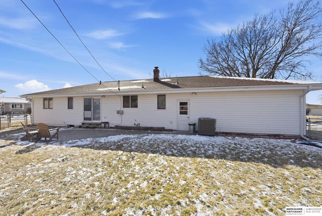 20764 Emmet Street, Omaha, NE 68022