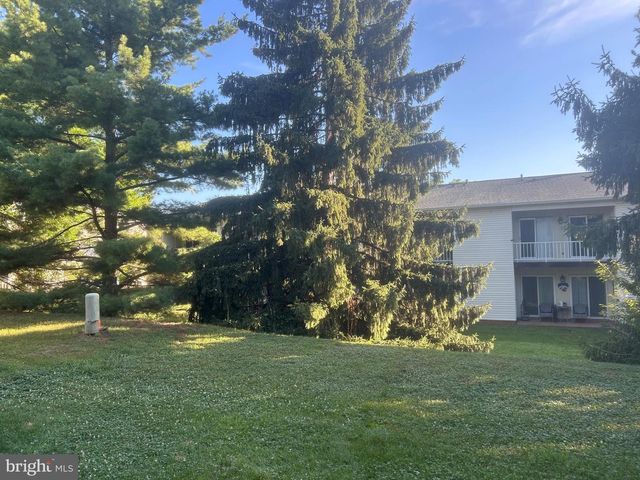 1204--B CROSSHILL CT, Lansdale, PA 19446