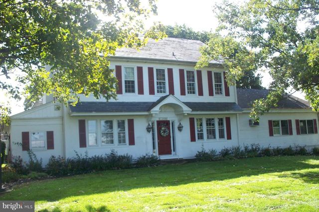 1204--B CROSSHILL CT, Lansdale, PA 19446