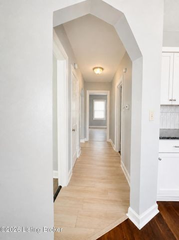 128 Mills Dr, Louisville, KY 40216