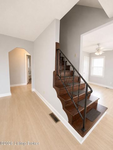 128 Mills Dr, Louisville, KY 40216