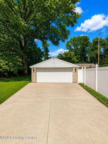 128 Mills Dr, Louisville, KY 40216