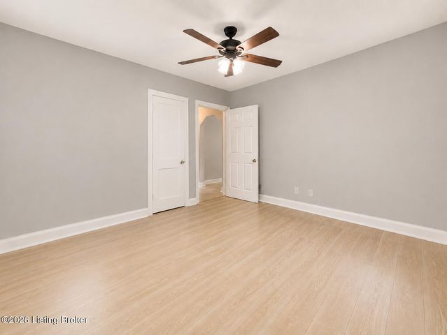 128 Mills Dr, Louisville, KY 40216