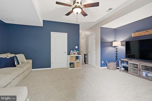 121 PUMPKIN PATCH LN, Hockessin, DE 19707