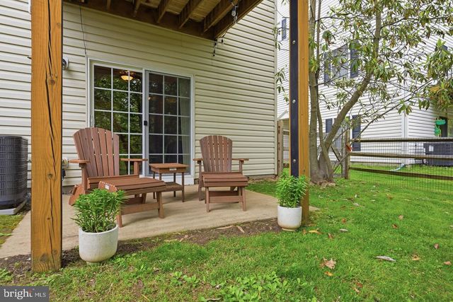 121 PUMPKIN PATCH LN, Hockessin, DE 19707