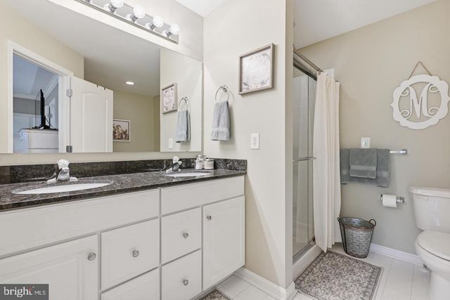 121 PUMPKIN PATCH LN, Hockessin, DE 19707