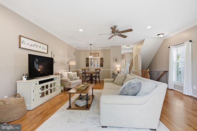121 PUMPKIN PATCH LN, Hockessin, DE 19707