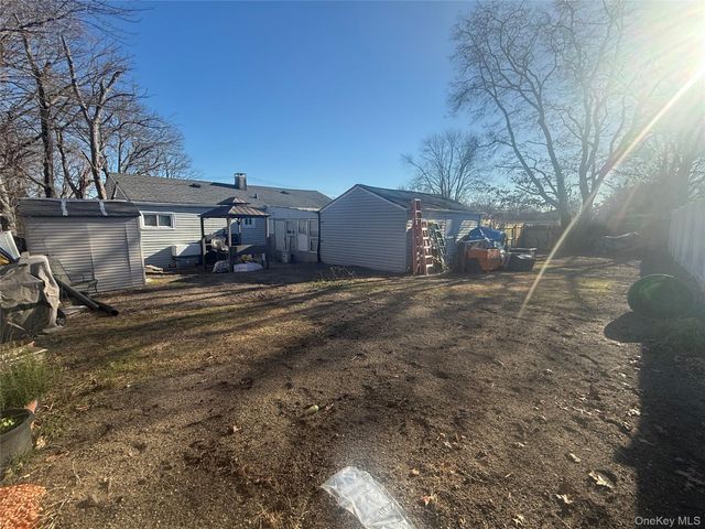 2804 Eagle Avenue, Medford, NY 11763