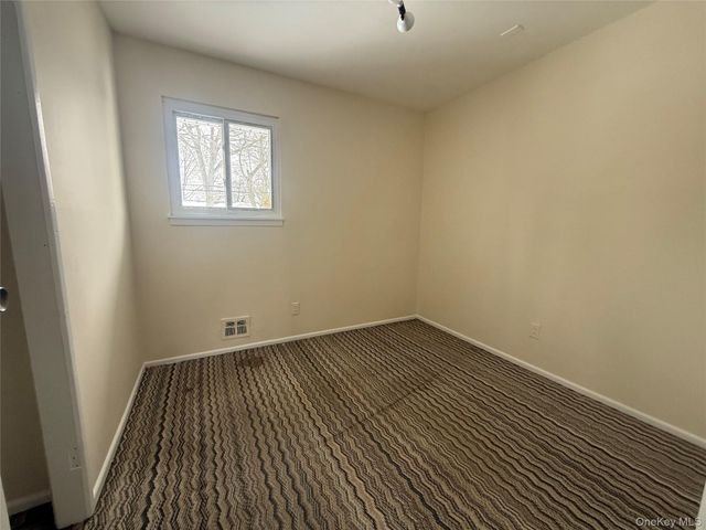 2804 Eagle Avenue, Medford, NY 11763