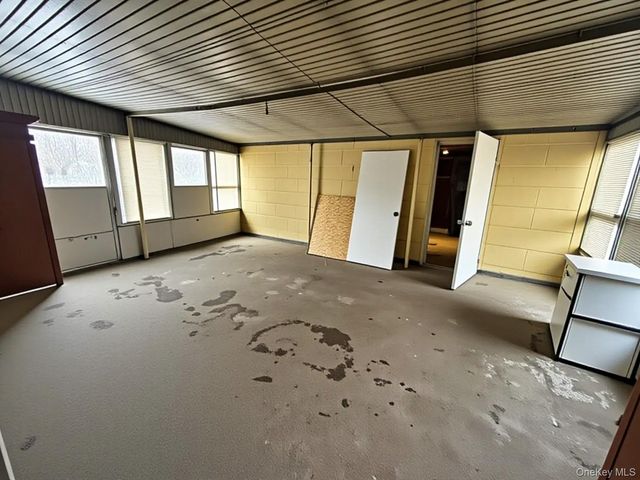 2804 Eagle Avenue, Medford, NY 11763