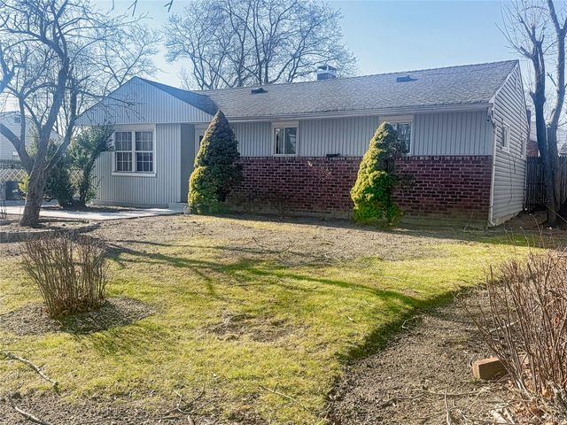 2804 Eagle Avenue, Medford, NY 11763