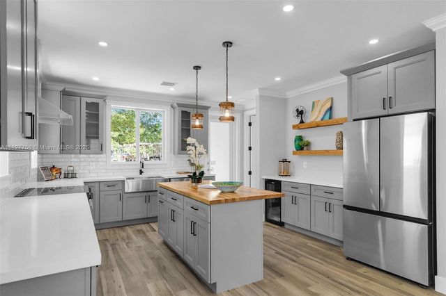 68 Coral Way, Key Largo, FL 33037