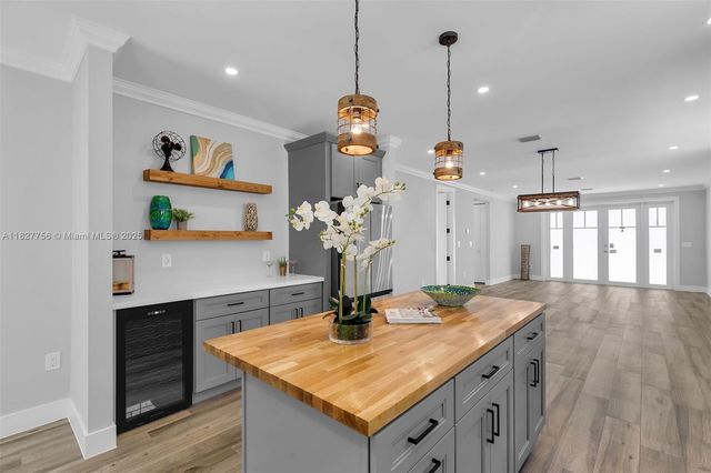 68 Coral Way, Key Largo, FL 33037