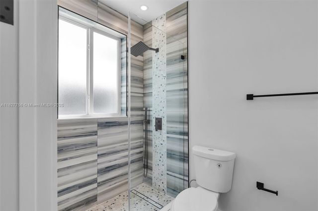 68 Coral Way, Key Largo, FL 33037