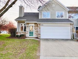 811 Burr Oaks Drive 1304, West Des Moines, IA 50266