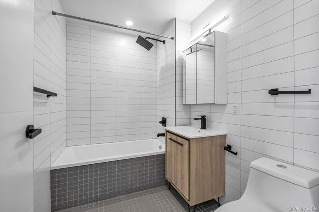 5540 97th Place 3A, Corona, NY 11368