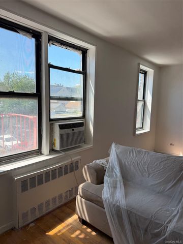 88-30 182nd Street 2G, Hollis, NY 11423
