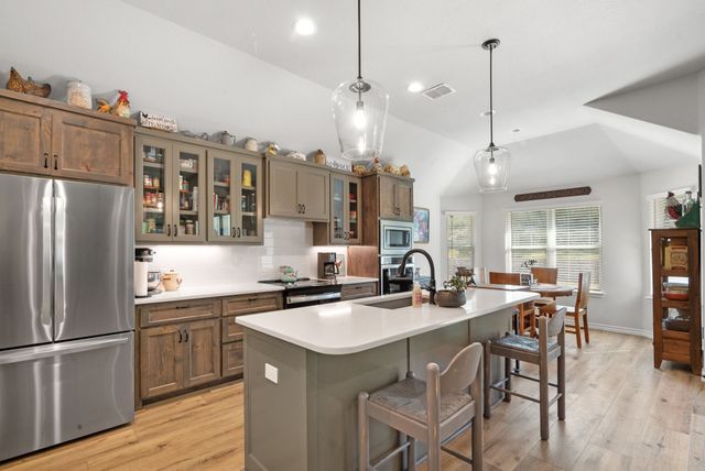 355 Sunset Cove, Bluff Dale, TX 76433