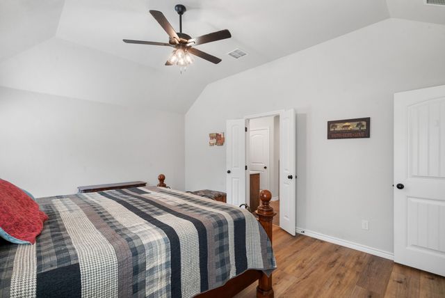 355 Sunset Cove, Bluff Dale, TX 76433