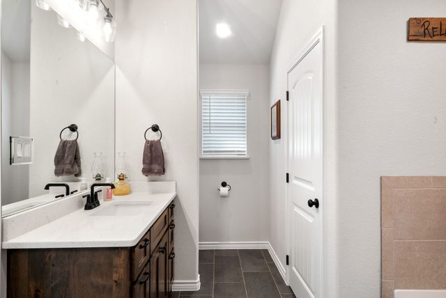 355 Sunset Cove, Bluff Dale, TX 76433