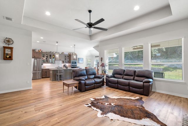 355 Sunset Cove, Bluff Dale, TX 76433