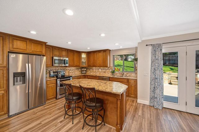 1005 Palos Verdes Ct, Roseville, CA 95661