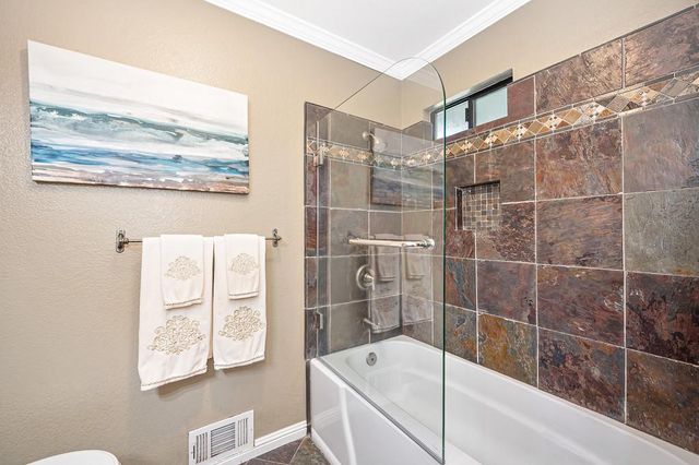 1005 Palos Verdes Ct, Roseville, CA 95661