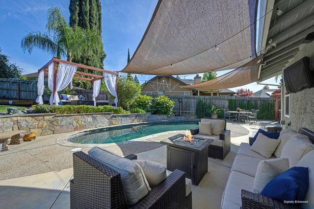 1005 Palos Verdes Ct, Roseville, CA 95661