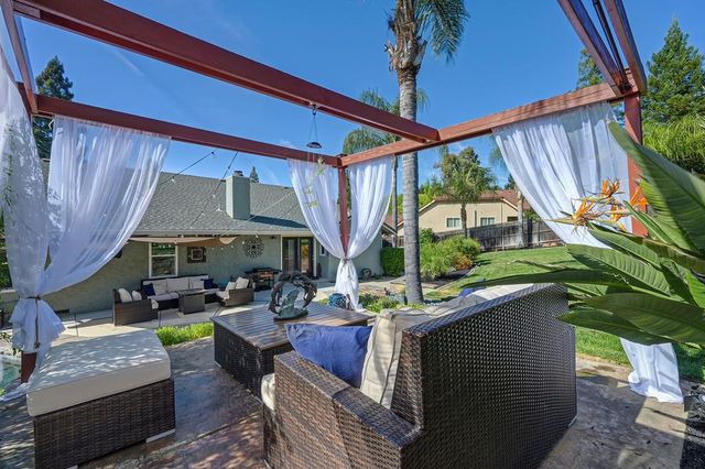 1005 Palos Verdes Ct, Roseville, CA 95661