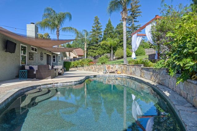 1005 Palos Verdes Ct, Roseville, CA 95661