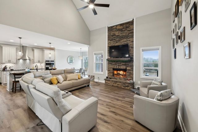 1011 St John Road, Lascassas, TN 37085