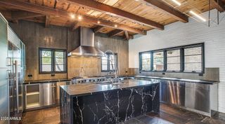 902 W VERDE Lane, Phoenix, AZ 85013