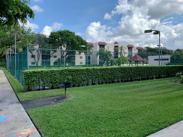 10501 W Broward Boulevard 405, Plantation, FL 33324