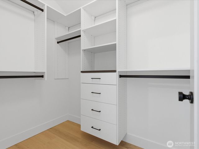 1970 25th Avenue E, Seattle, WA 98112