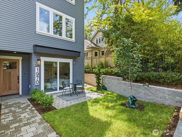 1970 25th Avenue E, Seattle, WA 98112